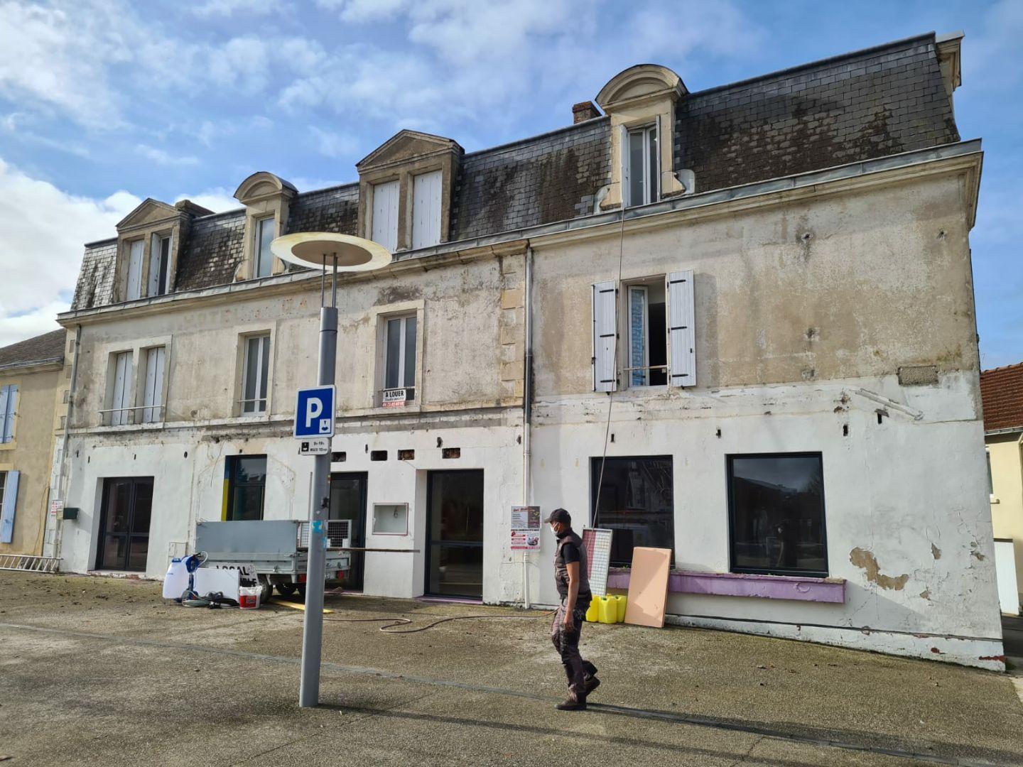 Renovation facade la roche sur yon 85000 avant
